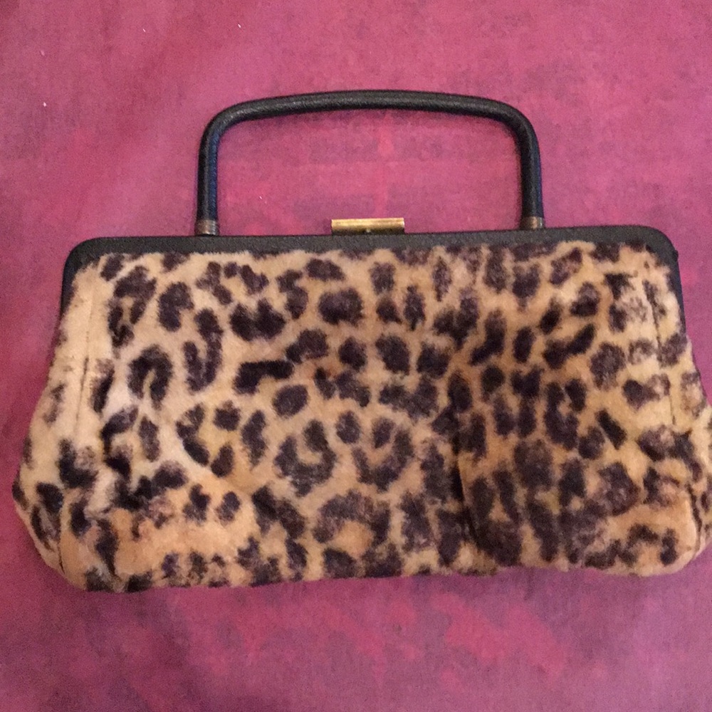 Vintage 1960’s leopard (faux fur) purse